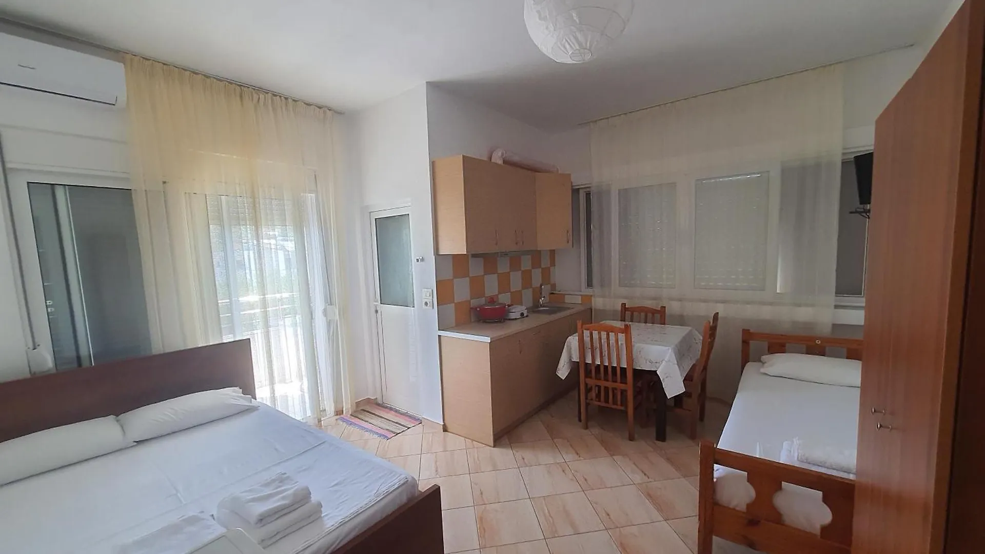 Vila Albi Ksamil Guest house