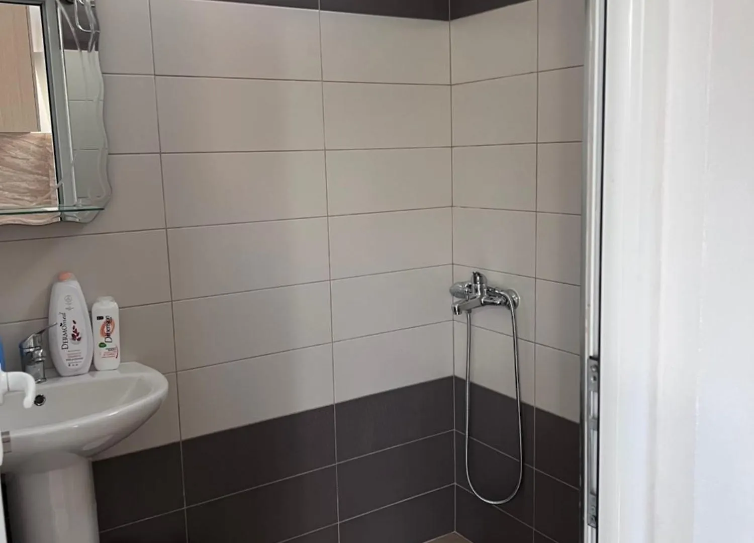 Guest house Vila Albi Ksamil